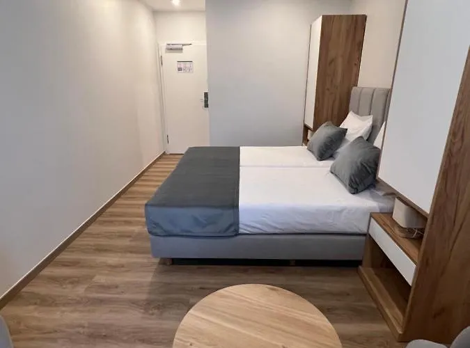 乐博斯蒂隆酒店 埃希特纳赫