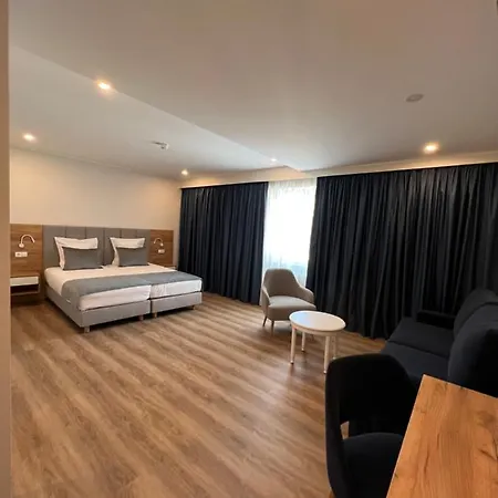 Hotel Le Postillon 3*